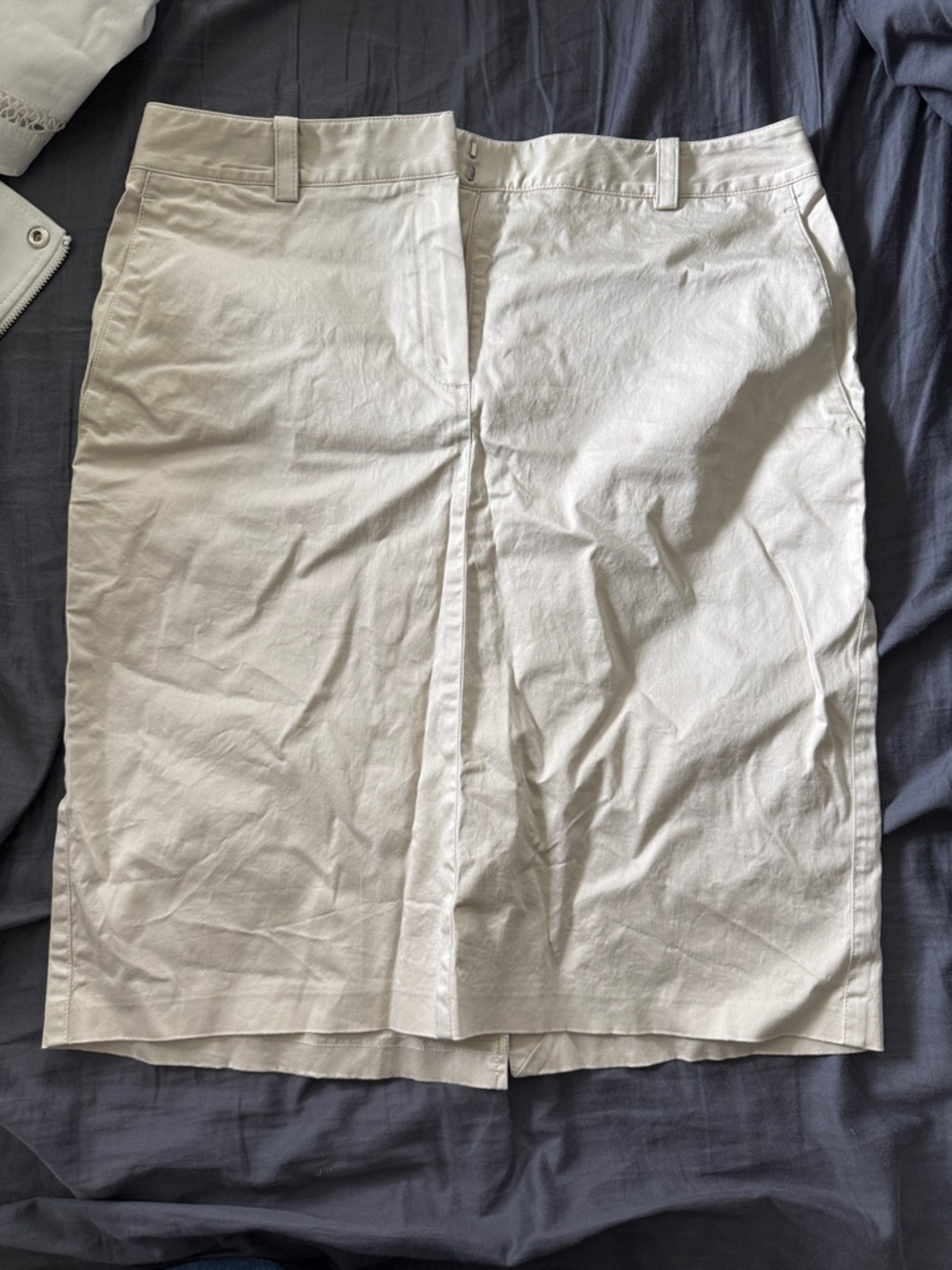 Brooks Brothers Cream Pencil Skirt with Front Seam 10 - Picture 1 of 5